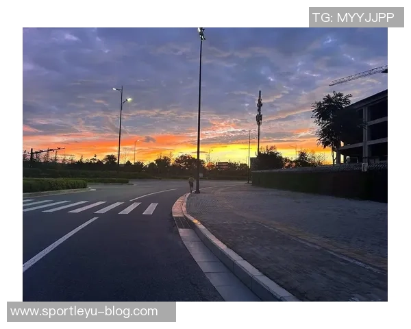 早晨的第一缕阳光照亮未来希望黑暗即将消散迎接崭新篇章