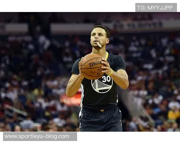 张佳玮解析库里魔球魅力科尔战术智慧超越米奇对文班的运用