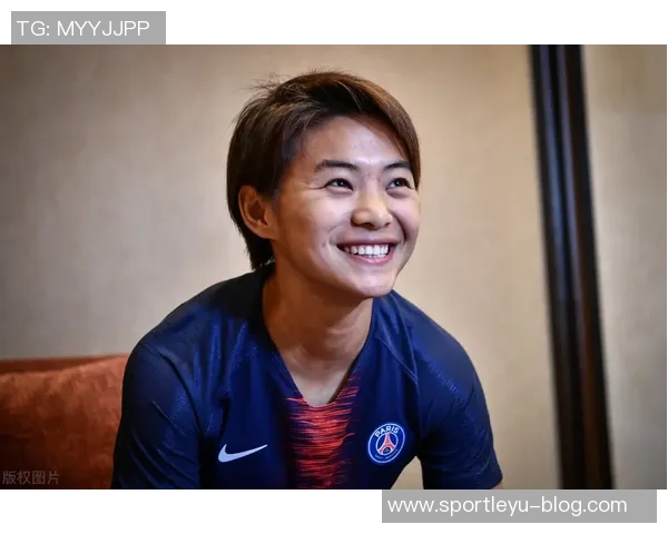 最佳时段揭秘皮尔斯分享晨间习惯女主持人谈唤醒式生活方式