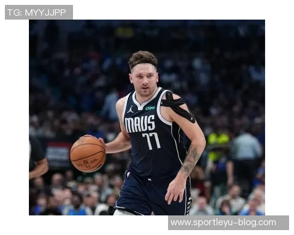 艾顿分享东契奇圣诞礼物喜悦瞬间感谢圣诞老人带来的惊喜 艾顿分享东契奇圣诞礼物喜悦瞬间感谢圣诞老人带来的惊喜